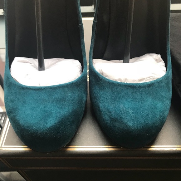 Gorgeous Teal Suede Alejandro Ingelmo Grace Pumps - Picture 2 of 5